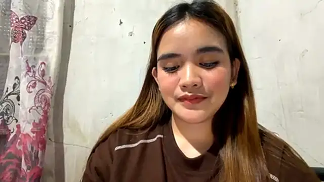 BillieMillhouse online show from April 6, 2026, 12:28 pm