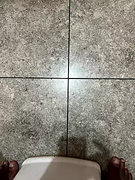 -Yours-Fantasy- online show from April 12, 2026, 5:33 am