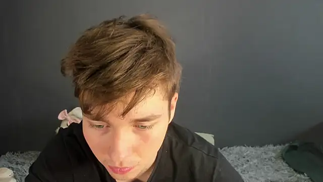 zeriax online show from April 5, 2026, 3:24 am