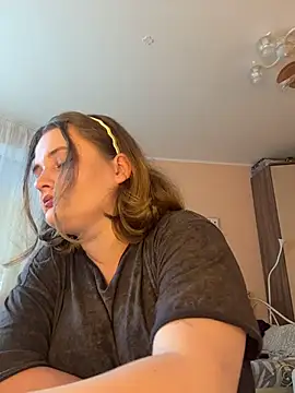 Snapshot of EdithBrown chatting on April 5, 2026, 1:40 pm EdithBrown online show from April 5, 2026, 1:40 pm