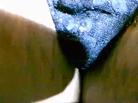 Snapshot of Roxie2 chatting on April 3, 2026, 7:42 pm Roxie2 online show from April 3, 2026, 7:42 pm