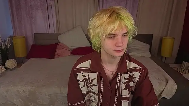 JameMilann online show from April 6, 2026, 6:14 am