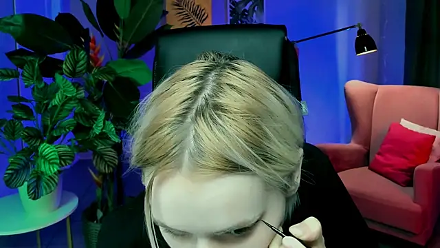 MicheleMarsh online show from April 4, 2026, 11:17 am