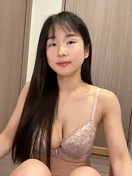 Snapshot of Hinako_0012 chatting on May 7, 2026, 5:01 am Hinako 0012 online show from May 7, 2026, 5:01 am