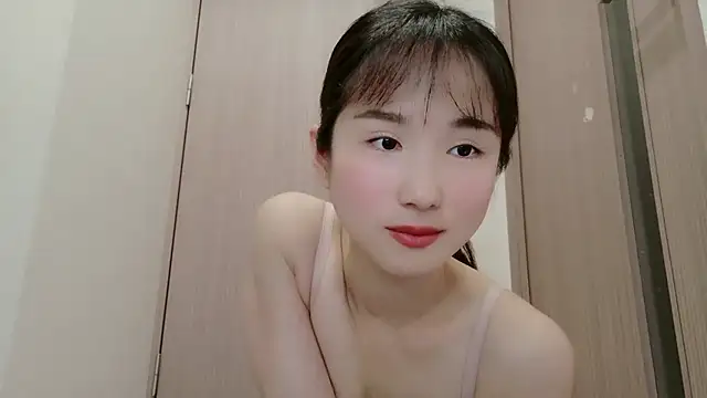 Snapshot of Hinako_0012 chatting on May 20, 2026, 11:29 am Hinako 0012 online show from May 20, 2026, 11:29 am