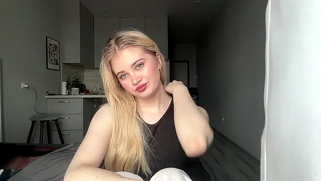 Snapshot of kirtova_ chatting on April 22, 2026, 9:16 am kirtova online show from April 22, 2026, 9:16 am