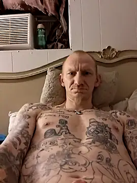 Snapshot of travisrwade chatting on April 10, 2026, 10:22 am travisrwade online show from April 10, 2026, 10:22 am