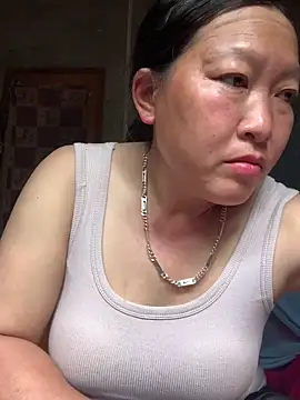 Snapshot of candy-beo chatting on May 15, 2026, 3:37 am candy-beo online show from May 15, 2026, 3:37 am