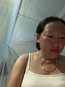 Snapshot of candy-beo chatting on May 17, 2026, 8:09 pm candy-beo online show from May 17, 2026, 8:09 pm