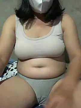 Snapshot of candy-beo chatting on June 10, 2026, 1:07 am candy-beo online show from June 10, 2026, 1:07 am