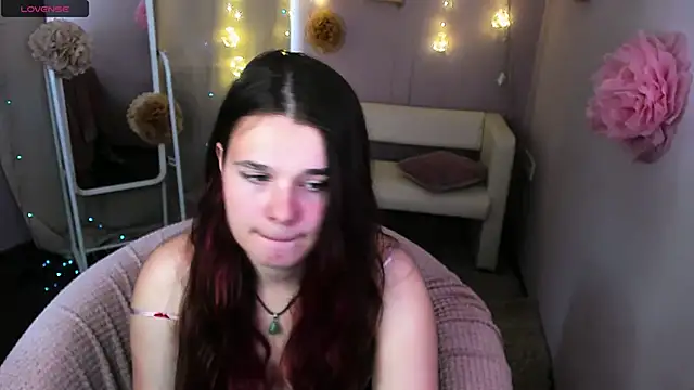 Snapshot of Kacey_Love chatting on June 11, 2026, 12:57 pm Kacey Love online show from June 11, 2026, 12:57 pm