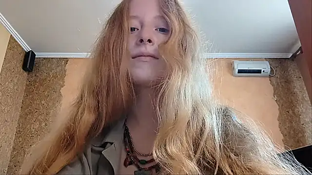 Snapshot of KateVibe_01 chatting on June 12, 2026, 3:04 am KateVibe 01 online show from June 12, 2026, 3:04 am
