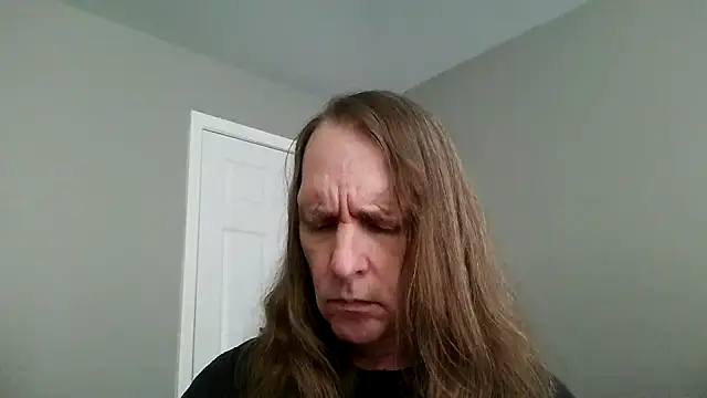Magnus Luv online show from May 27, 2026, 2:02 pm