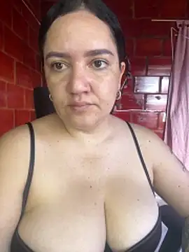 Snapshot of Fresita-12 chatting on June 11, 2026, 7:44 pm Fresita-12 online show from June 11, 2026, 7:44 pm