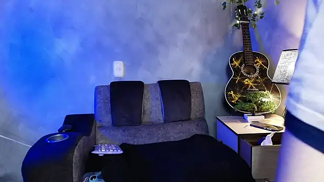 owen xxx online show from April 5, 2026, 4:19 am