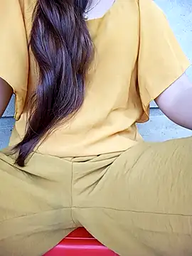 minachao121 online show from April 14, 2026, 9:14 am