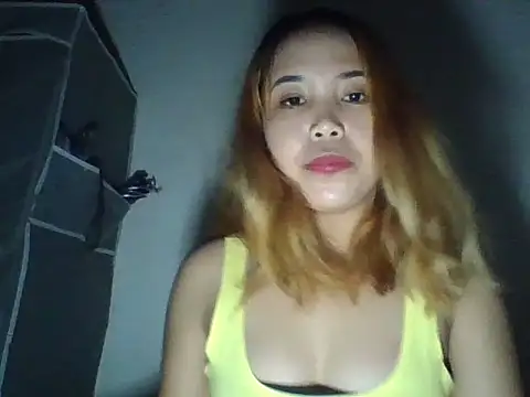 Snapshot of glezsweet chatting on April 5, 2026, 1:40 pm glezsweet online show from April 5, 2026, 1:40 pm