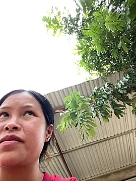 Hini cute online show from April 13, 2026, 3:32 am