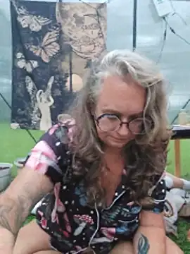 Blondejenn online show from June 8, 2026, 10:49 am