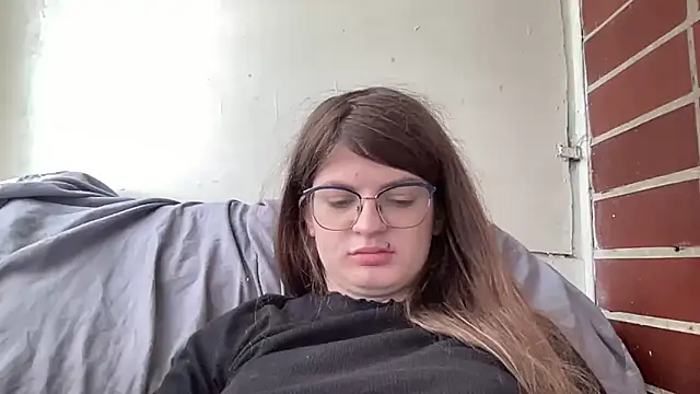 Snapshot of AmilenHot chatting on April 8, 2026, 8:49 am AmilenHot online show from April 8, 2026, 8:49 am