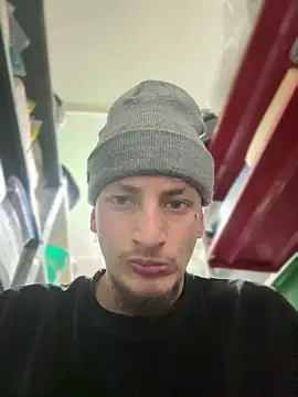 ZarcooX online show from April 17, 2026, 5:16 pm