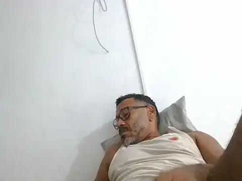 paizao1977brazil online show from April 11, 2026, 2:32 pm