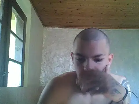 Snapshot of robertmrn112 chatting on June 6, 2026, 8:52 am robertmrn112 online show from June 6, 2026, 8:52 am