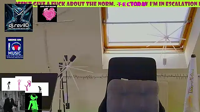 OllyFummler online show from April 18, 2026, 10:39 am