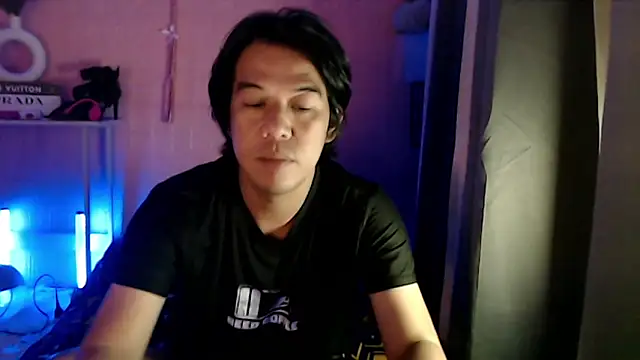 Snapshot of akiramoore chatting on May 31, 2026, 5:13 am akiramoore online show from May 31, 2026, 5:13 am