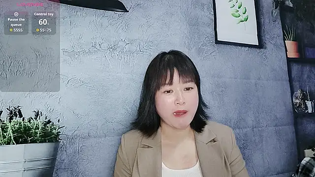 HH-Ying7 online show from May 3, 2026, 12:09 pm