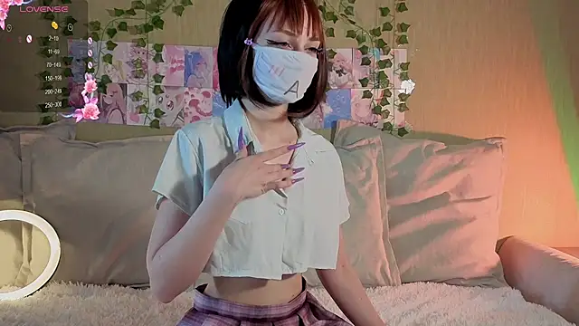 LunaNyanmi online show from April 11, 2026, 9:02 am