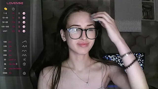 Snapshot of KellyMur_ chatting on May 8, 2026, 4:22 pm KellyMur online show from May 8, 2026, 4:22 pm