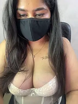 sarasofiaa  online show from May 19, 2026, 2:13 pm