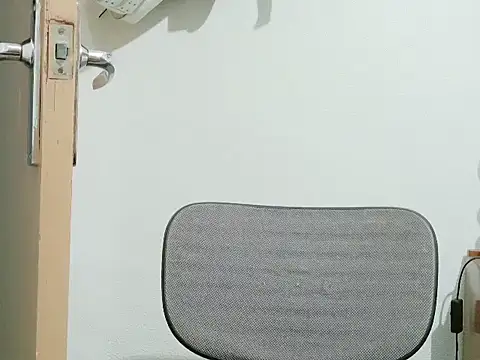 MojaditPussy online show from July 15, 2026, 5:03 am