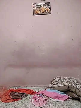 Snapshot of Aliyaa_bhat chatting on August 7, 2026, 4:13 pm Aliyaa bhat online show from August 7, 2026, 4:13 pm