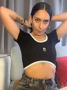 Snapshot of DulceLatinaxo chatting on June 2, 2026, 9:59 pm DulceLatinaxo online show from June 2, 2026, 9:59 pm