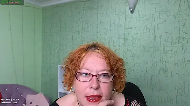 Snapshot of Fara_Flutte chatting on July 14, 2026, 10:21 am Fara Flutte online show from July 14, 2026, 10:21 am