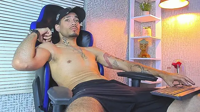 Daniel huge22 online show from July 16, 2026, 11:46 pm
