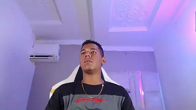 Leo 444  online show from April 9, 2026, 12:55 pm