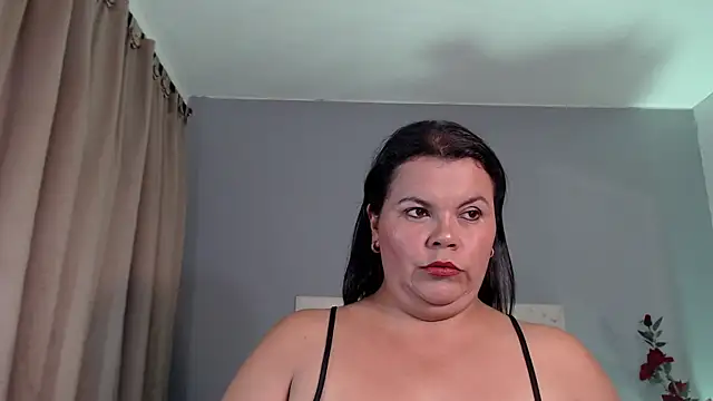 Snapshot of Celestte_w chatting on July 14, 2026, 2:05 am Celestte w online show from July 14, 2026, 2:05 am