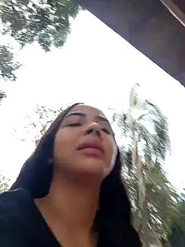 Snapshot of Sexy_cloee_outdoors chatting on April 8, 2026, 9:49 pm Sexy cloee outdoors online show from April 8, 2026, 9:49 pm