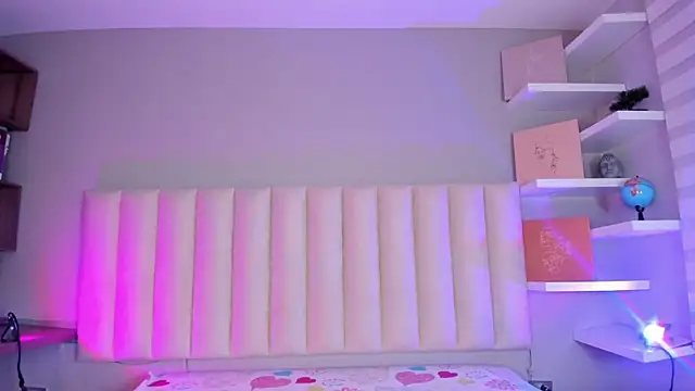 Snapshot of Cherry_bom1 chatting on April 7, 2026, 4:14 am Cherry bom1 online show from April 7, 2026, 4:14 am