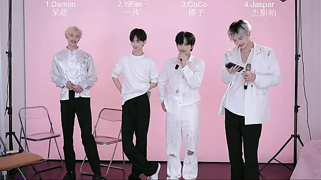 Snapshot of XL-CandyShop chatting on April 8, 2026, 7:21 am XL-CandyShop online show from April 8, 2026, 7:21 am