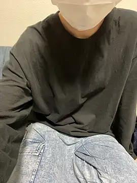 Snapshot of MOMO_ch_oo chatting on April 7, 2026, 11:34 am MOMO ch oo online show from April 7, 2026, 11:34 am