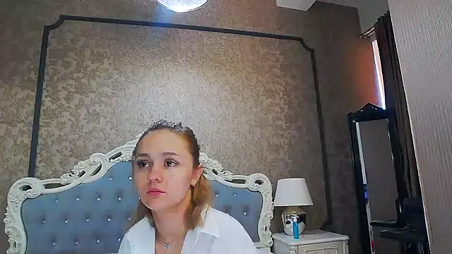 Snapshot of Ivy_Quin chatting on June 21, 2026, 5:24 am Ivy Quin online show from June 21, 2026, 5:24 am