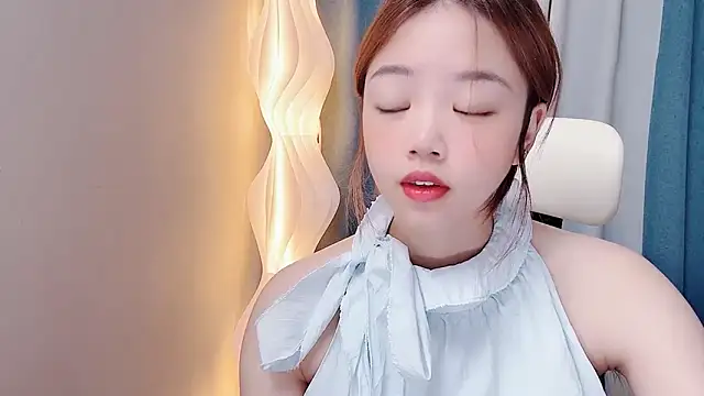 Lilababy00 online show from July 13, 2026, 4:01 am