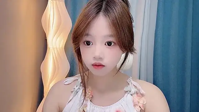 Lilababy00 online show from June 16, 2026, 5:40 am