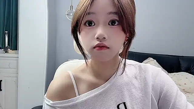Lilababy00 online show from June 10, 2026, 5:41 am