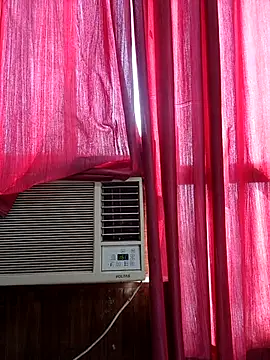 Snapshot of cute_dimple0 chatting on April 19, 2026, 2:34 am cute dimple0 online show from April 19, 2026, 2:34 am