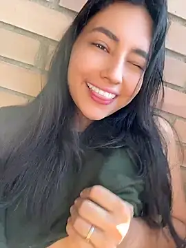 Snapshot of VioletRousee chatting on June 11, 2026, 1:52 pm VioletRousee online show from June 11, 2026, 1:52 pm